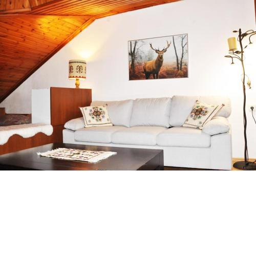 Cozy Loft with Fireplace & View