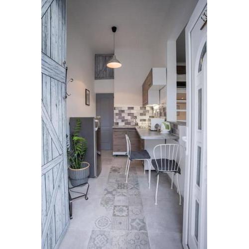 Cozy studio apartment with Air condition