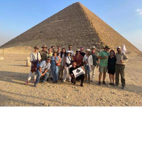 Cozy Studios Pyramids View