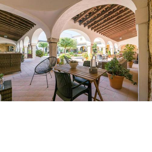 Cream Loft. Siente Jerez. Parking+Wifi+Netflix
