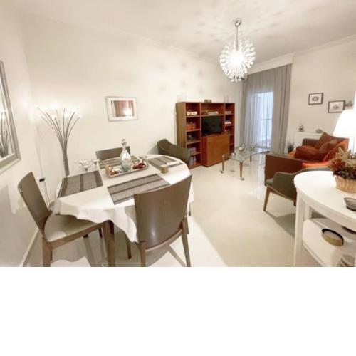 Crimson Suite: 1-bedroom apartment in Thessaloniki