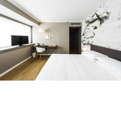 Crystal Hotel