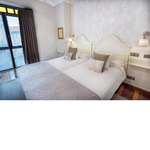 Cuatro Caminos Rooms