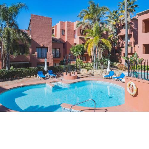 Cubo's Beach & Parking Jardines de Don Carlos