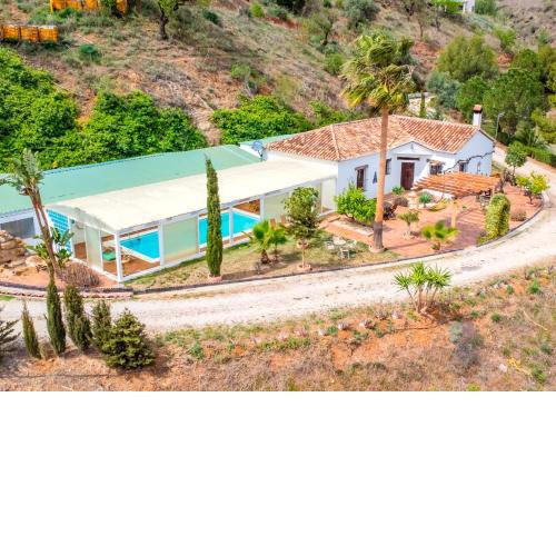 Cubo's Casa Buena Aventura Pool & Jacuzzy Included