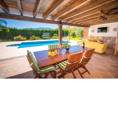 Cubo's Finca Fahala Sun