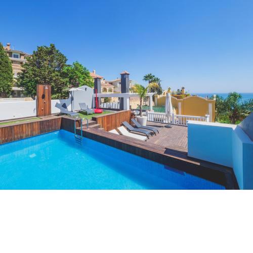 Cubo's Gibralfaro House Center