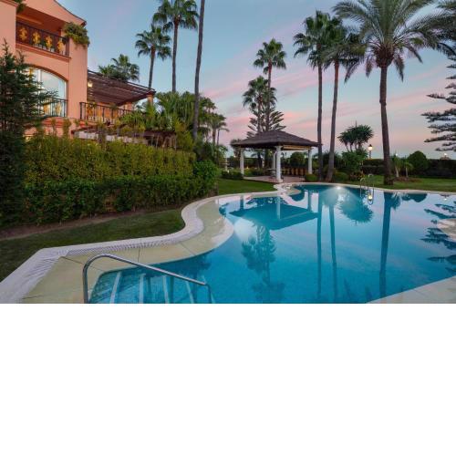 Cubo's Luxury Beach Banus with Jacuzzi