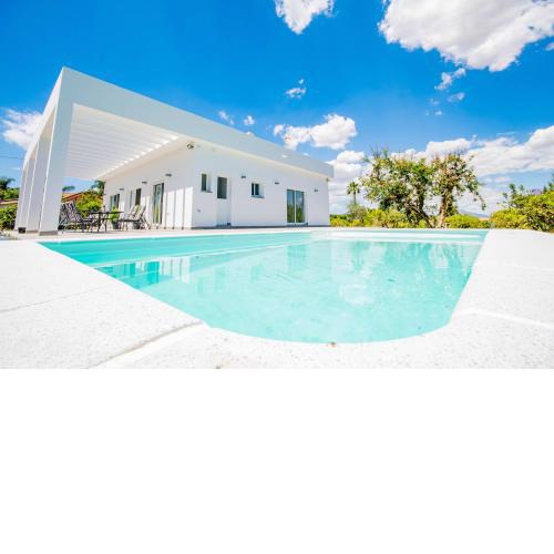 Cubo's Villa Dreams