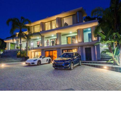 Cubo's Villa la Paz