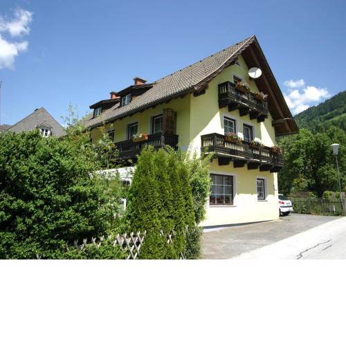 Cushy Apartment in Feld am See with Garden and Balcony