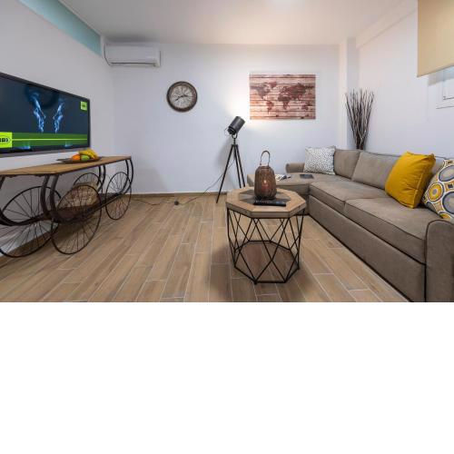 Cute Apartment Close to Acropolis by Cloudkeys