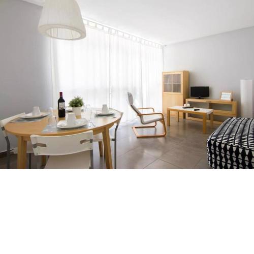 Cute tiny flat near the beach and city center