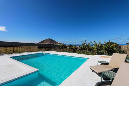 Cute Villa with Views and Pool