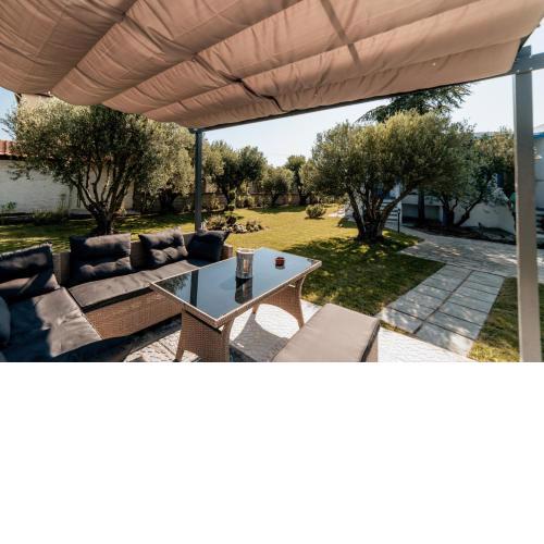 Cyclades Luxury Studios