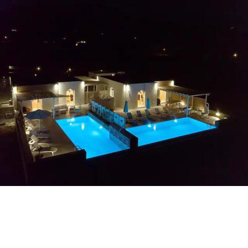 Cycladic Breeze Villas