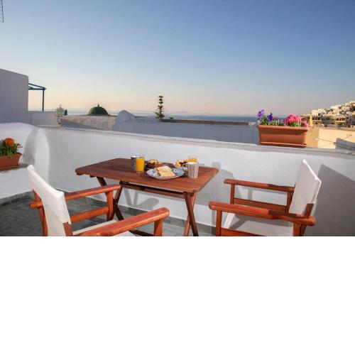 Cycladic sea view house near the Castle