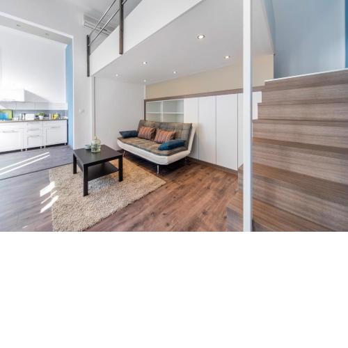 D53 Apartments