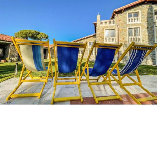 Da Ilaria piano terra di villa con piscina e parcheggio