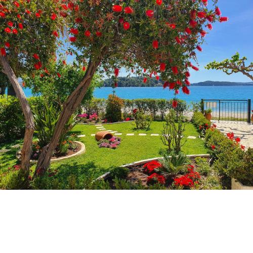 Daglas Beach House at Nidri