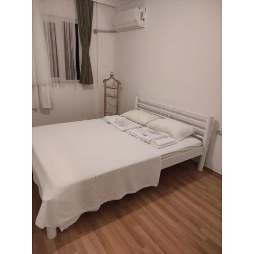 Daisy village home