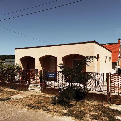 Dalmatia Apartman