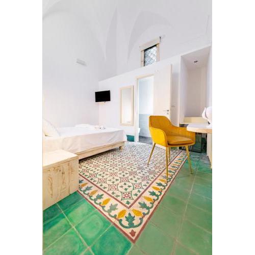 Damasa Rooms