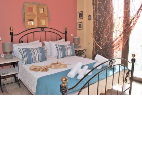 Dana s Holiday House