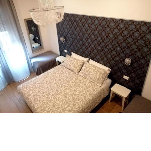 Dante Rooms and Apartment