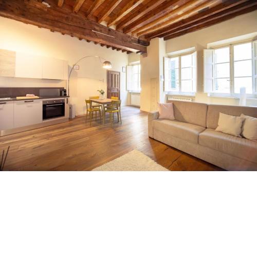 Dante s Home Cozy in Center Town