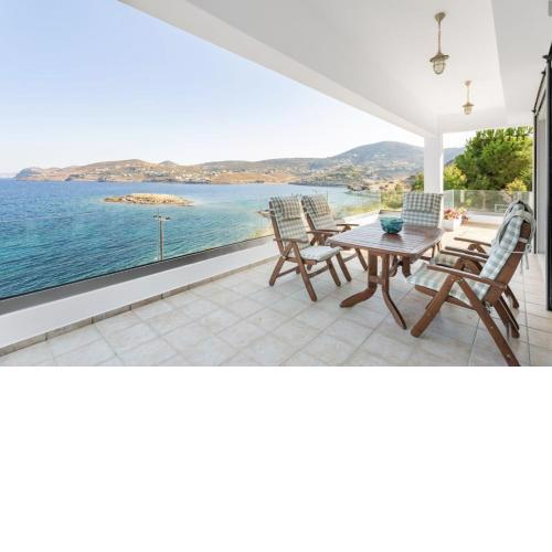 Daskalio Sea Front House