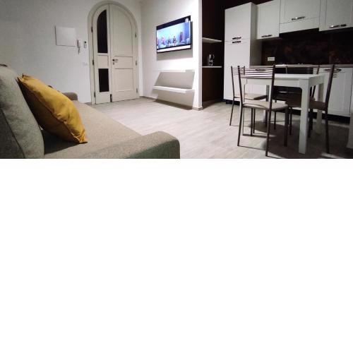 DD HOUSE