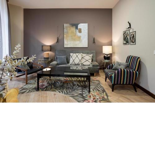 DE LA GUARDIA SUITE 2