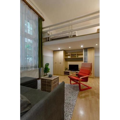 DE LUX Studio Apartment In Historical Quarters