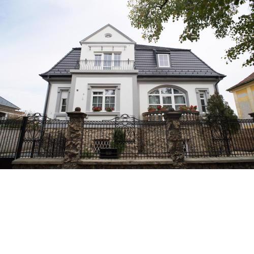 Deák Villa 37 Eger
