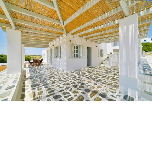 Deep Blue Villa with 4 bedrooms in Paros