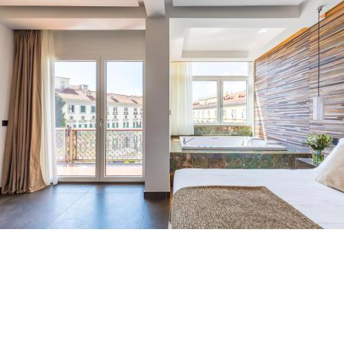 Dei Martiri Suite