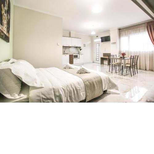 Del Sol #1 Meteora Luxurious Family Suites