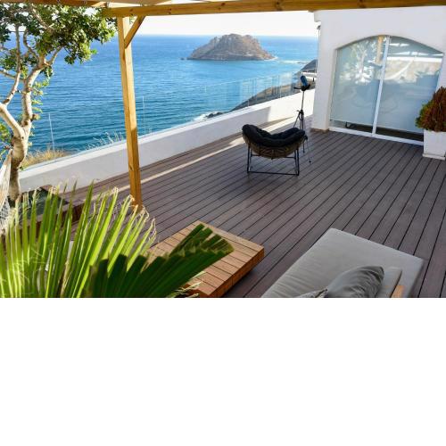 DELFIN Luxury Villa Water Front Jacuzzi