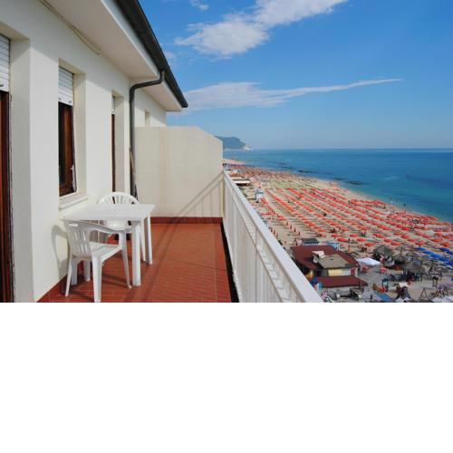 Delfino - Beach Front Apartment