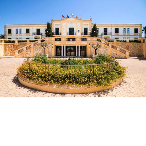 Delfino Beach Hotel