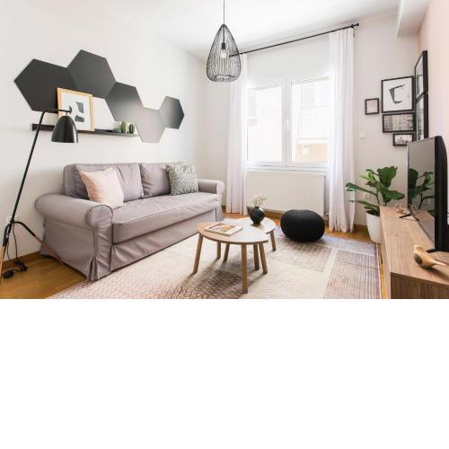 Delightful 1BD Apartment in Plaka by UPSTREET