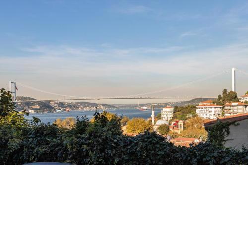 Delightful Flat with Bosphorus View in Kuzguncuk