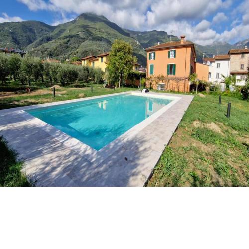 Delightful Villa in Camaiore with Heating