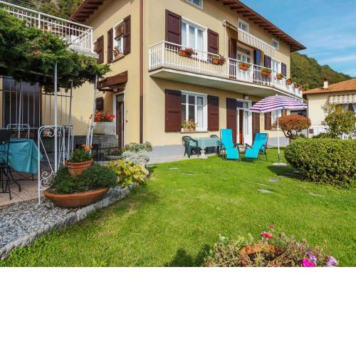 Delightful Villa in Santa Maria Rezzonico with Garden