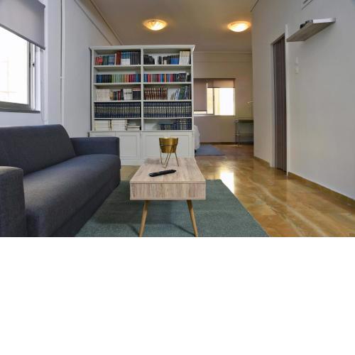 Delmare Aristotelous 7