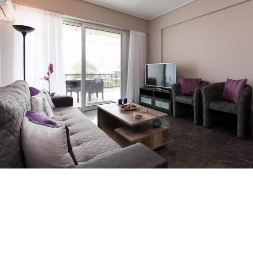 Deluxe 2 bdrm apartment in Voula