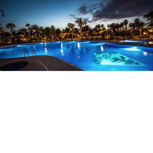 Deluxe 2 bedroom Villa on Las Brisas complex with large heated pool, close to beach