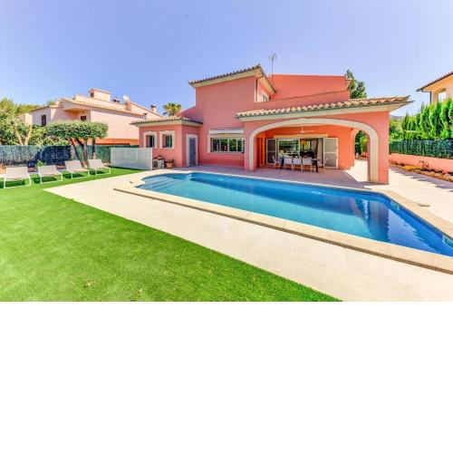 Deluxe Mallorca Villa Upmarket Location Maria Bonaire I 4 Bedrooms I Close To The beach Alcudia
