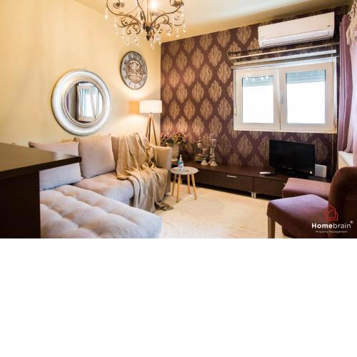 Deluxe Suite By Homebrain